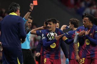 Ukradli nám postup! Hvězda Barcelony se pustila po vyřazení s Atlétikem do rozhodčích - Sport.cz